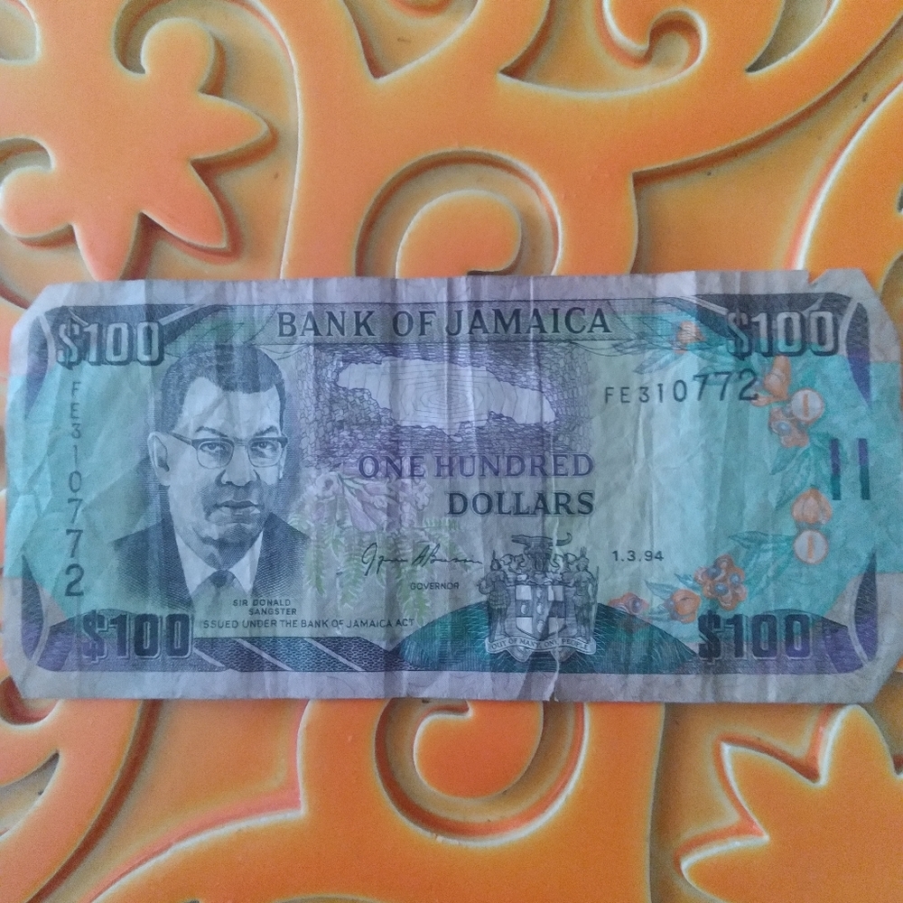 Bank of Jamaica $100 Bill Circulated